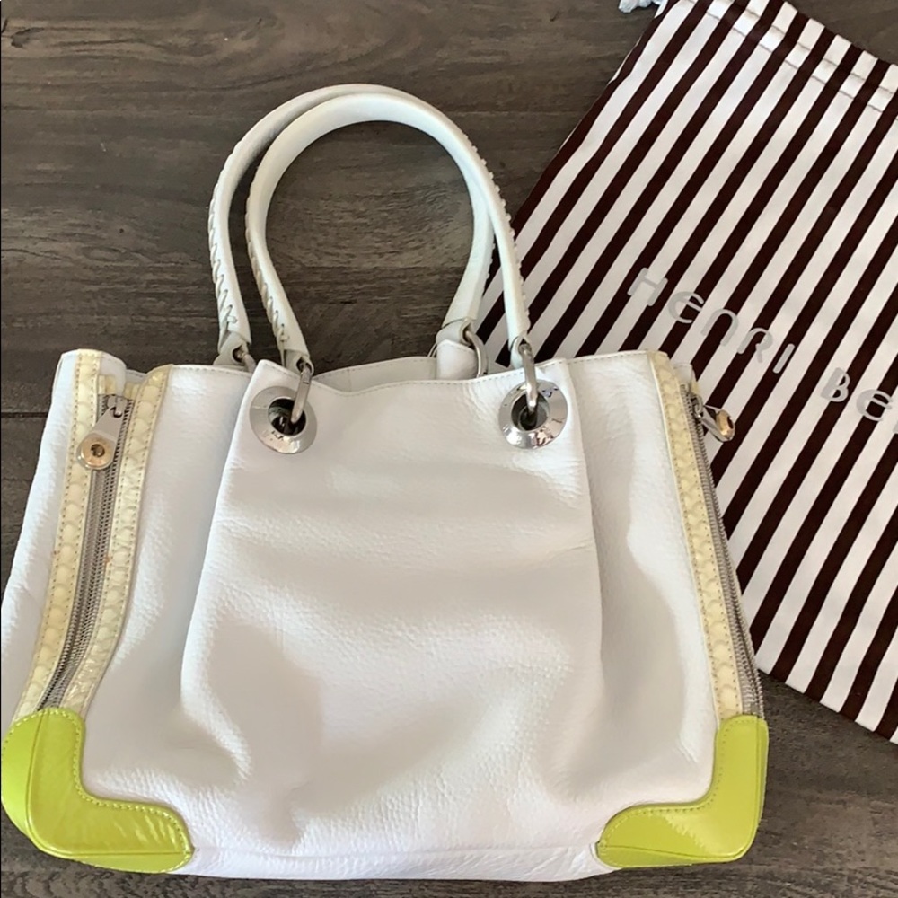 Henri Bendel White Leather Shoulder Bag